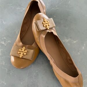 Tory Burch Tan Leather Flats with Gold Emblem